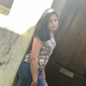 Meet your Posher, Ariana